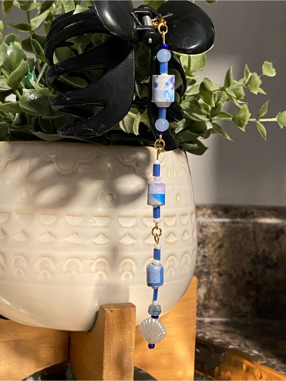 🐚🪼Handmade Blue Paper and Czech Glass Bead Shell Charm🦋